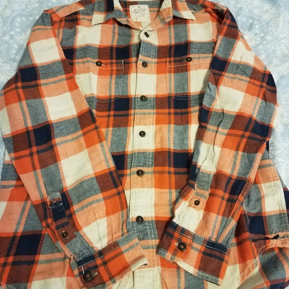 Two Soft Plaid Cotton Flannel Men Shirts Sz M Bundle - Picture 2 of 6